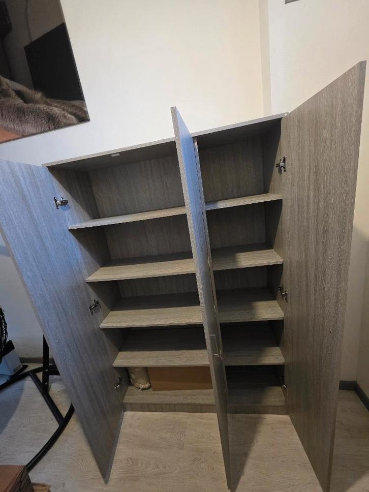ARMOIRE AVEC PLANCHES POUR RANGEMENTS, Maison & Meubles, Armoires | Casiers, Neuf, Enlèvement