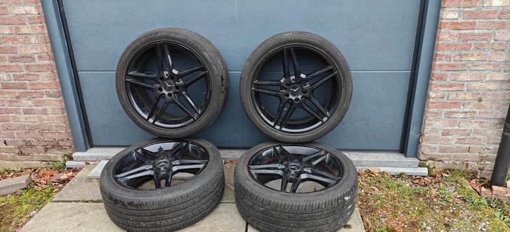 Mercedes Benz Vito Viano V-class 255/40ZR19 100  w447 w649, Auto-onderdelen, Banden en Velgen, Band(en), Overige, Overige, Ophalen