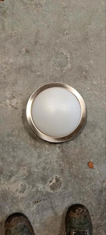 Plafondarmatuur  beschikbaar voor biedingen