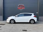 Toyota Auris 1.8i Hybrid HSD Lounge CVT Automaat Camera, Auto's, Automaat, Euro 5, 4 cilinders, 86 g/km