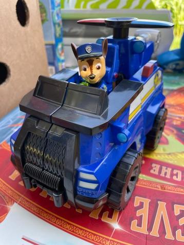 Paw Patrol Chase 2-in-1 Politiewagen En Helikopter beschikbaar voor biedingen