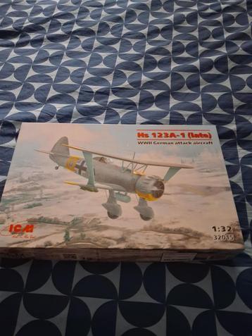 ICM Henschel 123 a schaal 1/32 beschikbaar voor biedingen