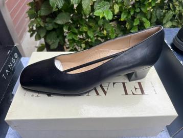 Chaussure femme cuir point: 40 beschikbaar voor biedingen