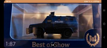 H0LK 0517 BIJZONDERE POLITIE VOERTUIGEN 1/87 beschikbaar voor biedingen