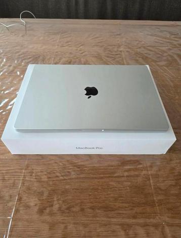 MacBook Pro 16" geconfigureerd met de M4 Pro chip 1TB ZGAN beschikbaar voor biedingen