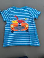 wit-blauw gestreept t-shirt met auto, CA, 110, Kinderen en Baby's, Kinderkleding | Maat 110, Ophalen of Verzenden, Zo goed als nieuw