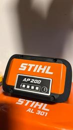 STIHL AP 200 met lader 301, Ophalen of Verzenden, Zo goed als nieuw