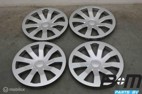 Originele 15 inch wieldoppen Audi A1 GB 82A601147, Auto-onderdelen, Overige Auto-onderdelen, Gebruikt