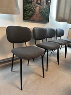 Chaise couleur grise, Comme neuf, Quatre, Autres matériaux, Confortable