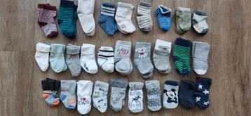 29 paar babysokjes, verschillende de merken, € 2,50 voor de  beschikbaar voor biedingen