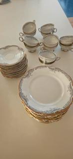 Koffieservies met gouden randje enbzwart-witte versiering, Ophalen