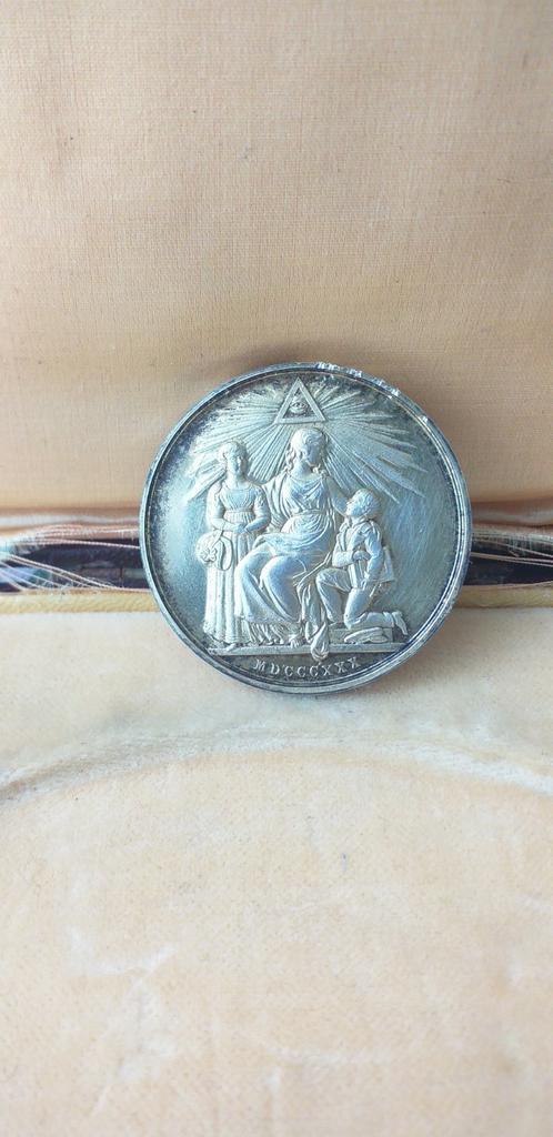 Medaille (Vrijmetselaarsliefdadgh ein)Masonic., Antiek en Kunst, Antiek | Zilver en Goud, Zilver, Ophalen of Verzenden