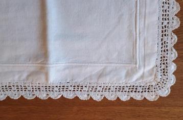wit katoenen kussensloop met kant, haakwerk 60 x 60 cm beschikbaar voor biedingen