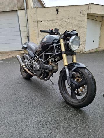 Ducati Monster 1996, 600 cm³, Plus de 35 kW, Particulier, 4 cylindres
