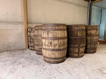 Whiskyvaten beschikbaar voor biedingen