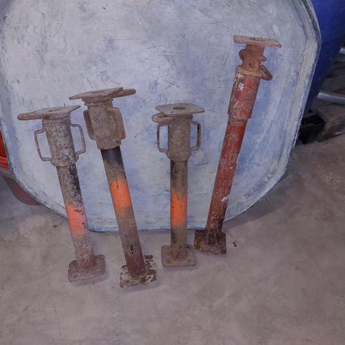 verschilende bouwmatrealen geheel vrijblijvend komen kijken, Doe-het-zelf en Bouw, IJzerwaren en Bevestigingsmiddelen, Gebruikt