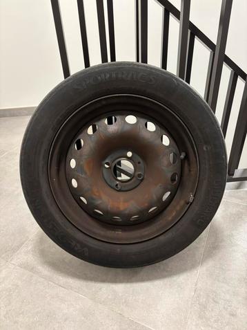 Band Met Velg 185/60 R15 beschikbaar voor biedingen