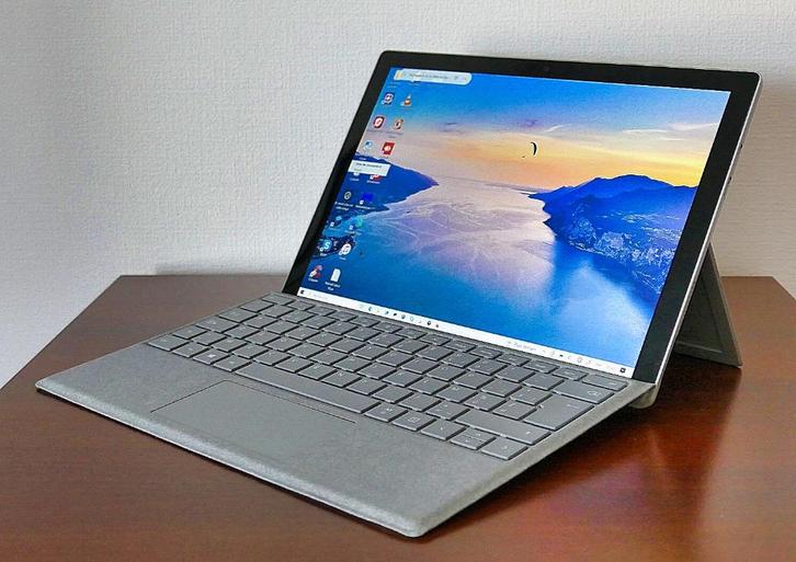 Microsoft Surface Pro Model 1796 Computer, Computers en Software, Windows Laptops, Zo goed als nieuw, 10 inch of minder, SSD, 2 tot 3 Ghz