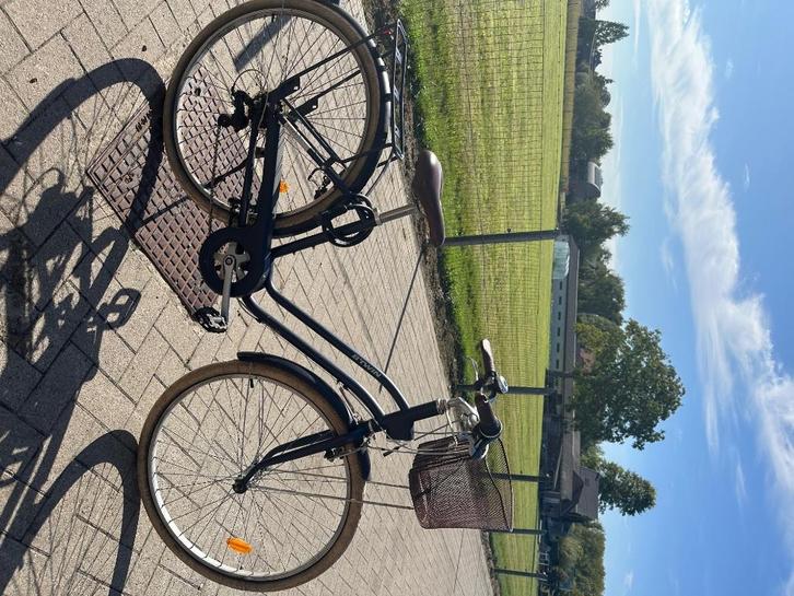 Damesfiets BTWIN donkerblauw, Fietsen en Brommers, Fietsen | Dames | Damesfietsen, Zo goed als nieuw, Overige merken, Versnellingen