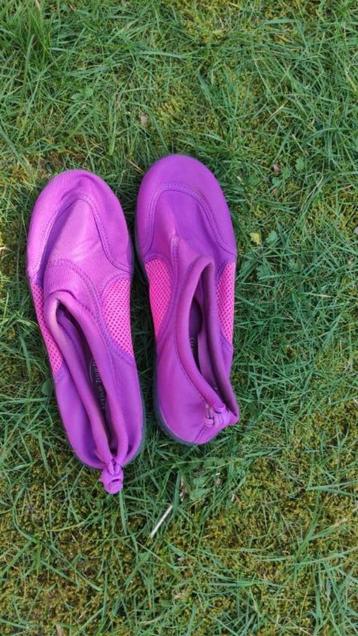 Surfschoenen maat 41 en 43 beschikbaar voor biedingen