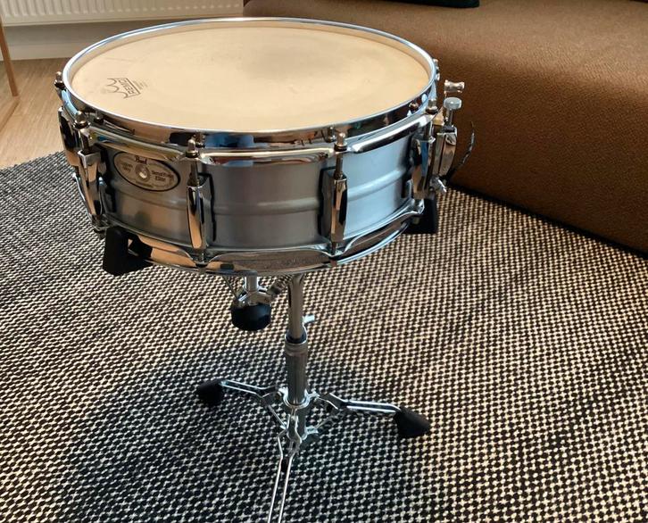Pearl Sensitone aluminium in absolute nieuwstaat…, Muziek en Instrumenten, Drumstellen en Slagwerk, Zo goed als nieuw, Pearl, Ophalen