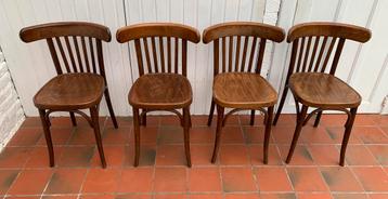 4 vintage houten bistrostoelen  beschikbaar voor biedingen