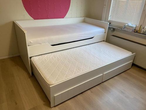 Eenpersoonsbed met ingebouwd logeerbed, Huis en Inrichting, Slaapkamer | Bedden, Zo goed als nieuw, Eenpersoons, 90 cm, 200 cm