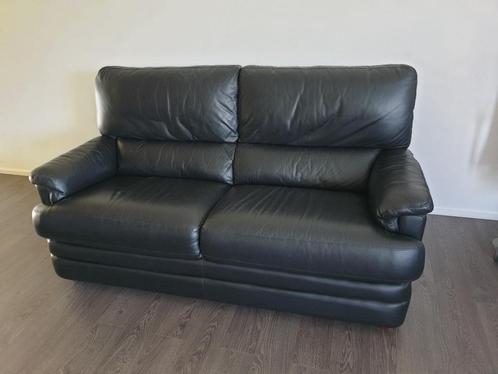 3-ZIT ZWART + POEF, Huis en Inrichting, Zetels | Zetels, Gebruikt, Rechte bank, Driepersoons, 150 tot 200 cm, 75 tot 100 cm, Leer
