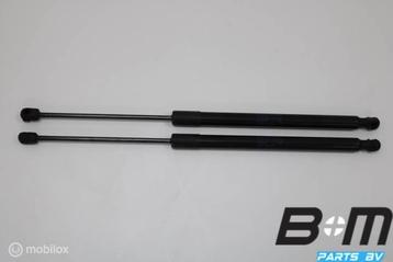 Set gasdrukveren achterklep VW Golf 7 beschikbaar voor biedingen