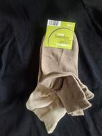2 paires chaussettes courtes 39 42, Vêtements | Femmes, Chaussettes & Bas, Neuf, Socquettes et Bas genoux, Taille 39 à 42, Enlèvement ou Envoi