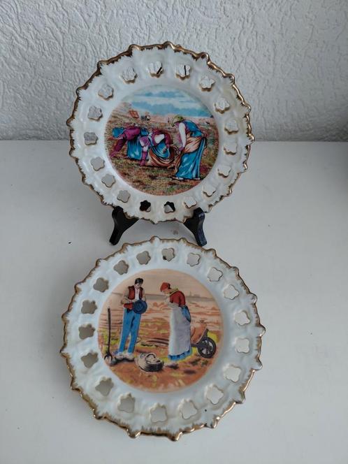 2 decoratieve borden, Antiek en Kunst, Curiosa en Brocante, Ophalen of Verzenden