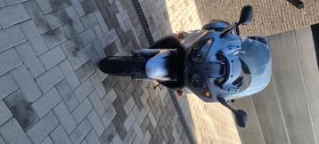 Moto yamaha  beschikbaar voor biedingen