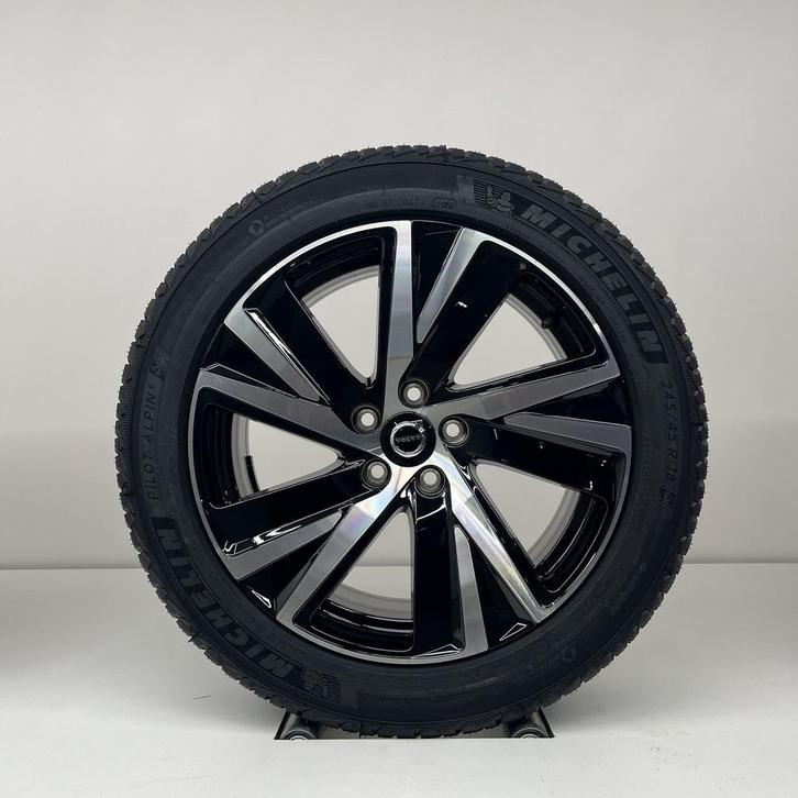 Volvo V90 / S90 - 18 inch - winterbanden NIEUW, Auto-onderdelen, Banden en Velgen, Banden en Velgen, Winterbanden, 18 inch, 245 mm