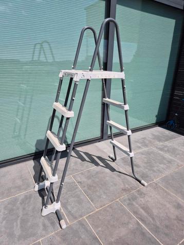 Zwembad ladder Intex, Enlèvement, Comme neuf