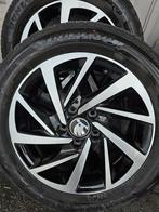 Dunlop 205/55/R18 banden + Skoda-velgen!!, Auto-onderdelen, Banden en Velgen, Ophalen, Zomerbanden, Band(en)