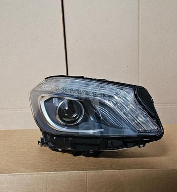 Koplamp MB A Klasse W176 Bi Xenon LED Rechts A1768201261KZ beschikbaar voor biedingen
