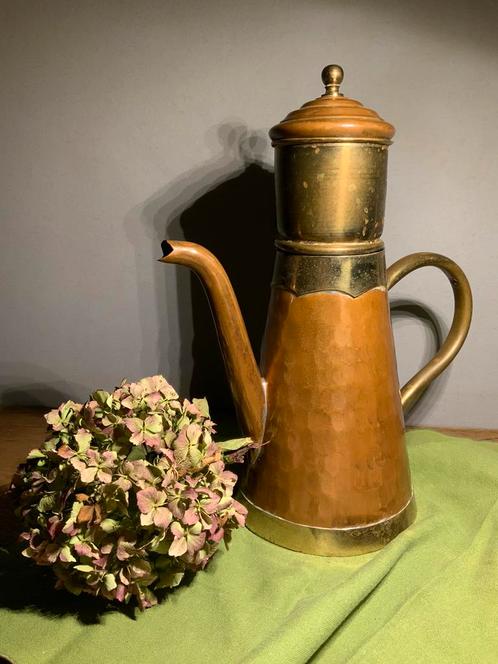 Cafetière vintage avec filtre, Antiquités & Art, Antiquités | Bronze & Cuivre, Enlèvement ou Envoi
