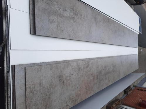 Nieuwe Trespa grijs/steenlook aan spotprijs van EUR 30 per, Doe-het-zelf en Bouw, Plinten en Afwerking, Nieuw, Ophalen of Verzenden