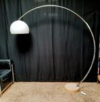 booglamp vintage jaren 80, Huis en Inrichting, Lampen | Vloerlampen, Mid century modern, 150 tot 200 cm, Gebruikt, Metaal