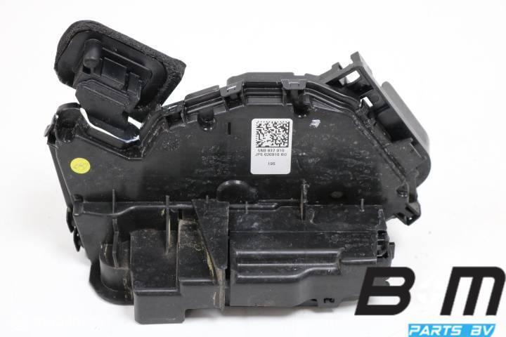 Portierslot rechts voor VW Tiguan 5NA 5NB837016, Auto-onderdelen, Interieur en Bekleding, Gebruikt