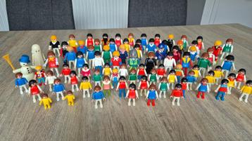 Playmobil figuurtjes met collectie hoeden beschikbaar voor biedingen