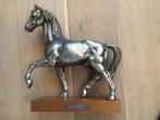 Sculpture en étain représentant un cheval, Enlèvement ou Envoi, Utilisé, Animal