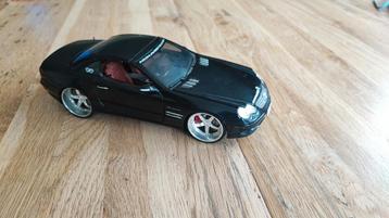 Mercedes sl65 1:18 beschikbaar voor biedingen