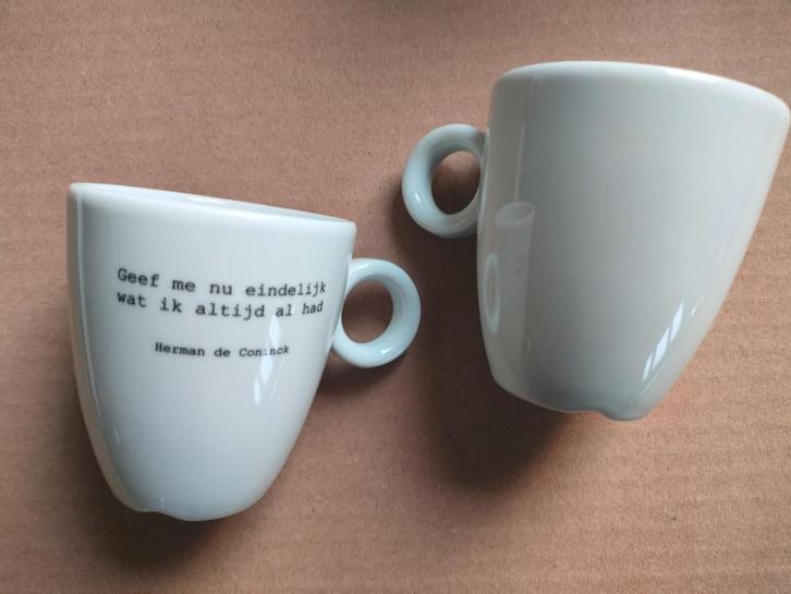 ☕ 2 prachtige tassen / koppen Herman de Coninck, Verzamelen, Muziek, Artiesten en Beroemdheden, Zo goed als nieuw, Gebruiksvoorwerp