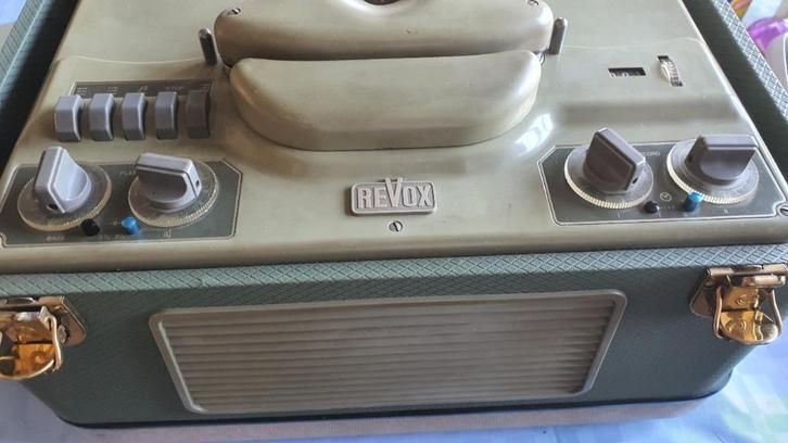 Revox D36 De Revox is amper gebruikt hij staat de laatste 34, Audio, Tv en Foto, Bandrecorder, Bandrecorder, Met stofkap, Ophalen