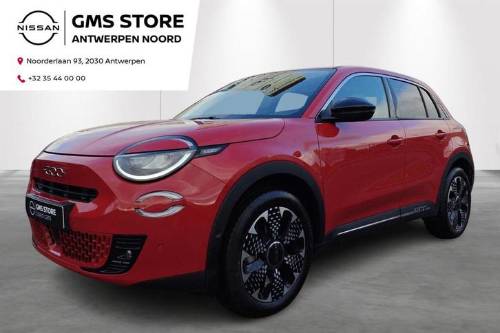 Fiat 600 1.2 Hybrid 100cv DCT La Prima - incl 2 jaar KARE, Auto's, Fiat, Te koop, Overige modellen, Airconditioning, Bluetooth