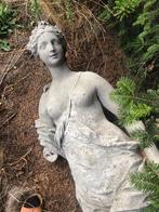 Te tenoveren stenen vrouwenbeeld, Jardin & Terrasse, Statues de jardin, Enlèvement