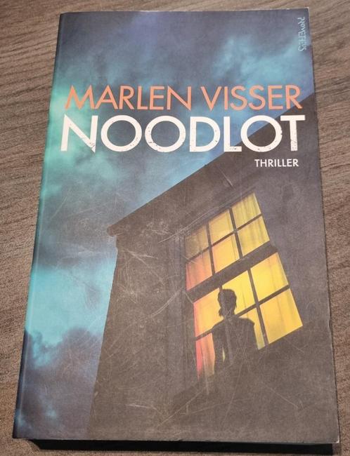 Marlen Visser - Noodlot, Livres, Thrillers, Comme neuf, Pays-Bas, Enlèvement ou Envoi