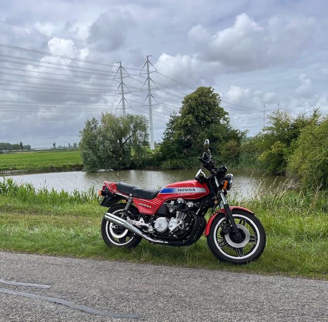 Honda bol dor  900 blok heeft nieuwe zuigers enz en kop, Motoren, Motoren | Honda, Particulier, Toermotor, meer dan 35 kW, 4 cilinders