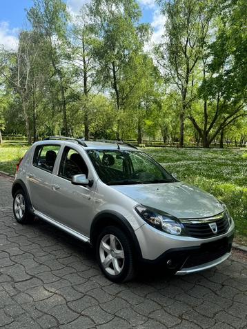 Dacia Sandero Stepway essence faible km, Autos, Achat, Entreprise, Vitres électriques, Sandero